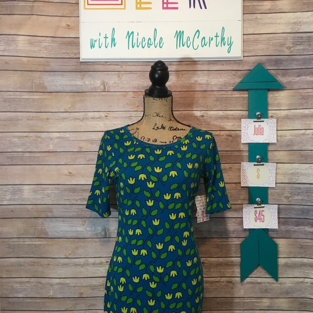 Julia Dresses - image 3